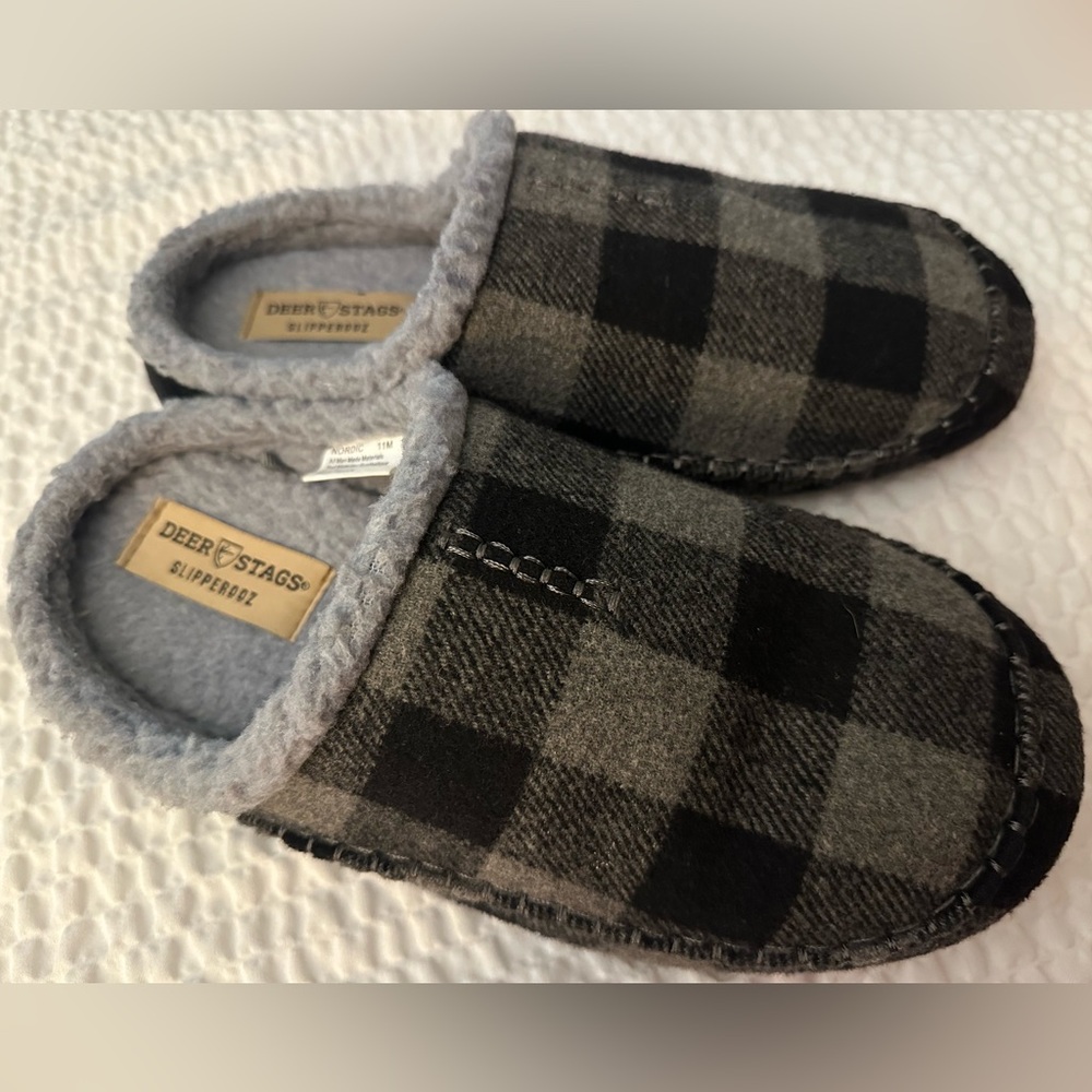 Deer Stags Black and Gray Checkered Slippers